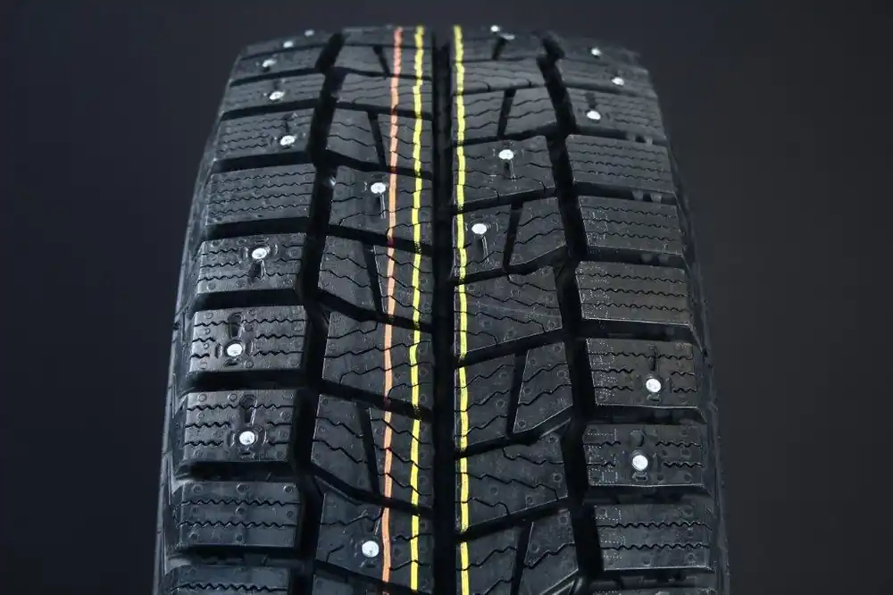 Rea 205/70R17 CONTINENTAL VANCONTACT ICE C-DÄCK DUBB