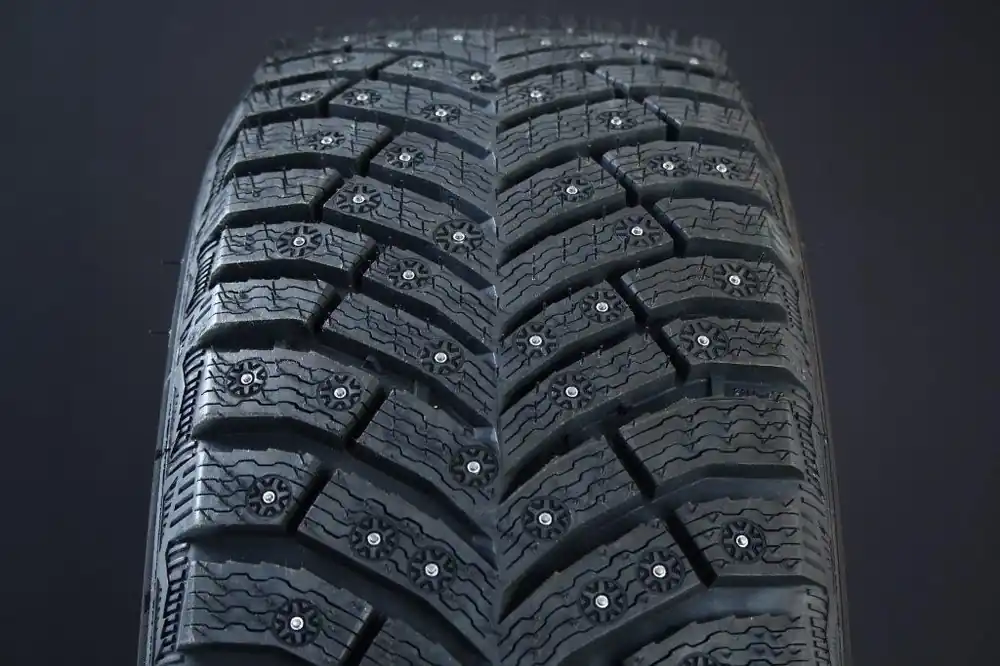Snabb frakt 215/55R18 MICHELIN X-ICE NORTH 4 DUBB