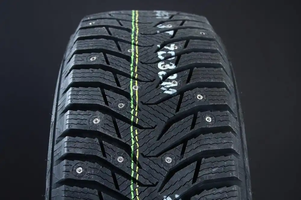 Trygg betalning 235/50R18 KUMHO IZEN WINTER CRAFT ICE Wi31 DUBB